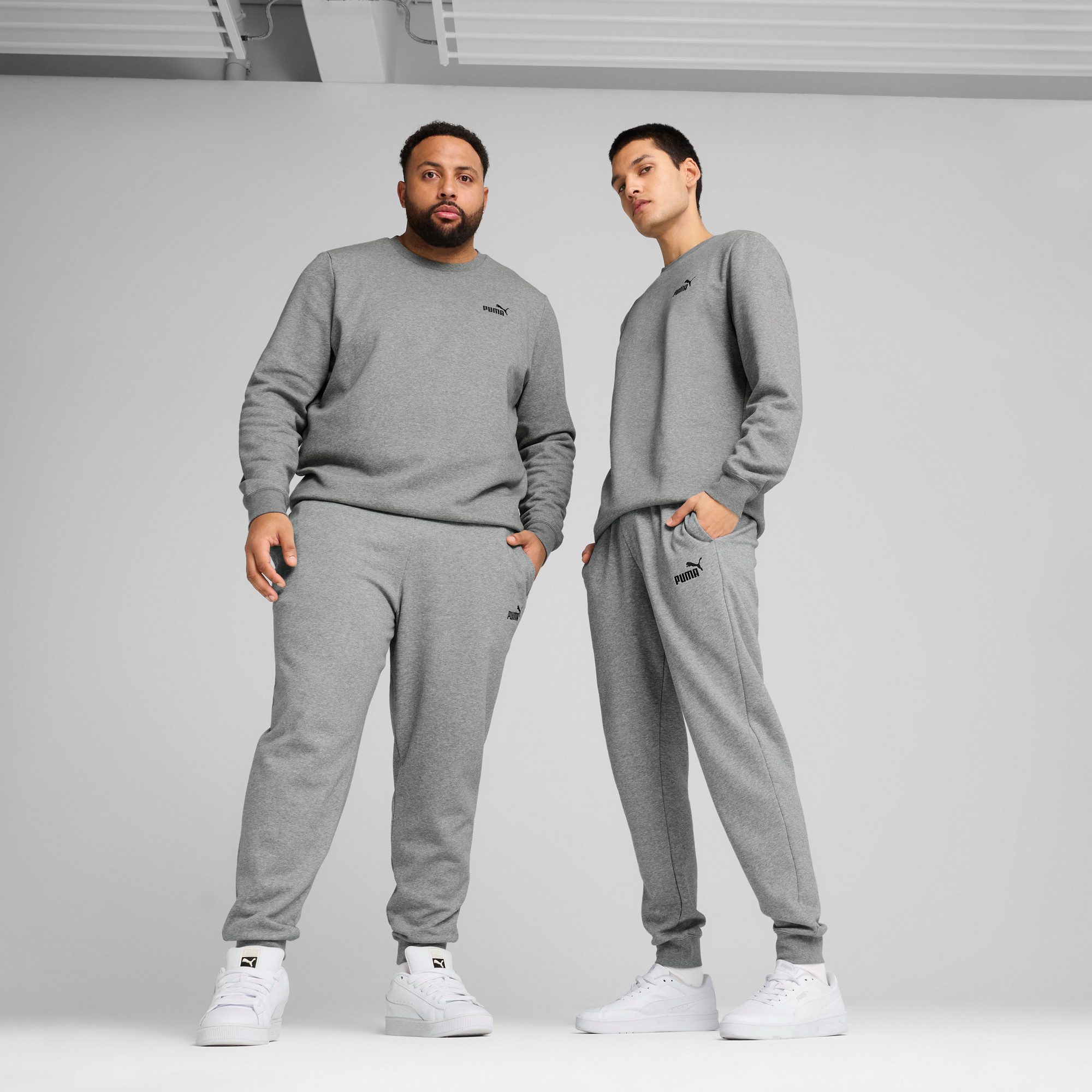 PUMA Trainingsbroek ESS NO. 1 LOGO SWEATPANTS FL CL